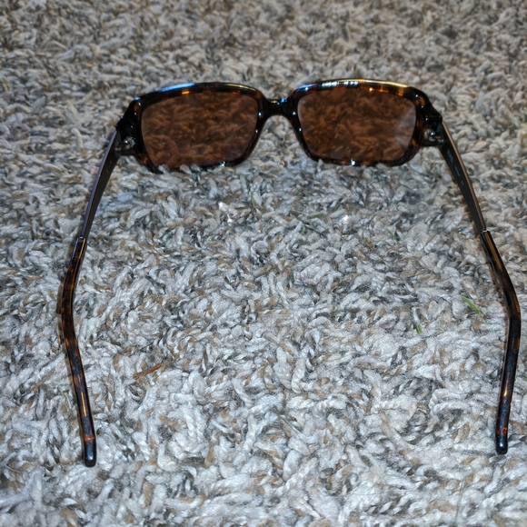 Michael Kors Sunglasses - Picture 9 of 9